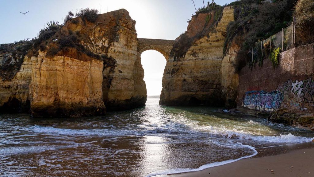 Algarve Transportation Guide: Navigating Portugal’s Enchanting South with Ease